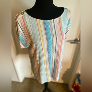 Stripe design contemporary tee size large